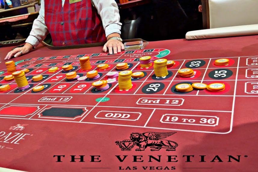 Venetian smoking table game Palazzo